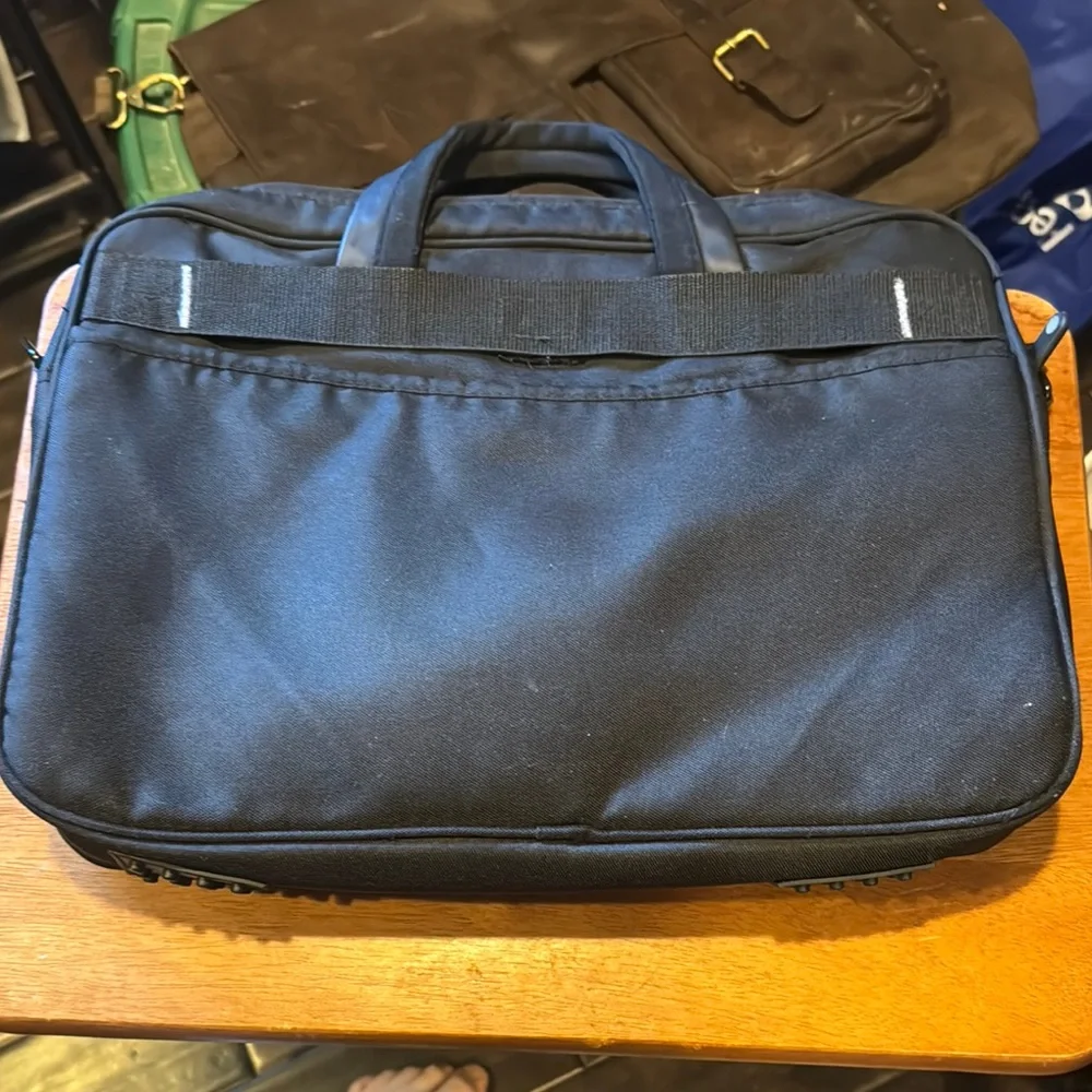 HP Black Professional Laptop Bag with Top Handles (Effectively New without Tags)